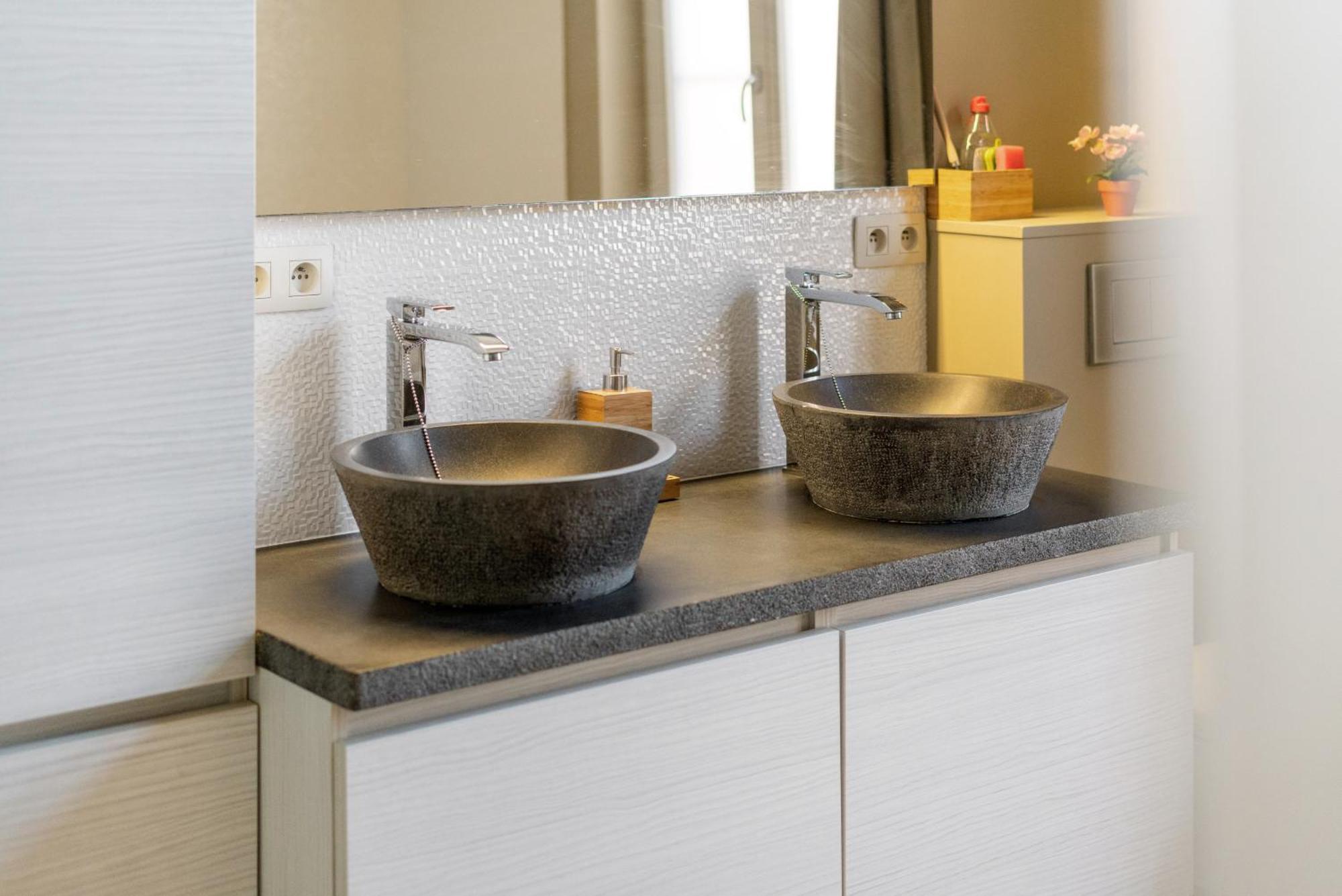 Spacious Guest Suites Near Historic Market - 5 Min Walk ブルージュ エクステリア 写真